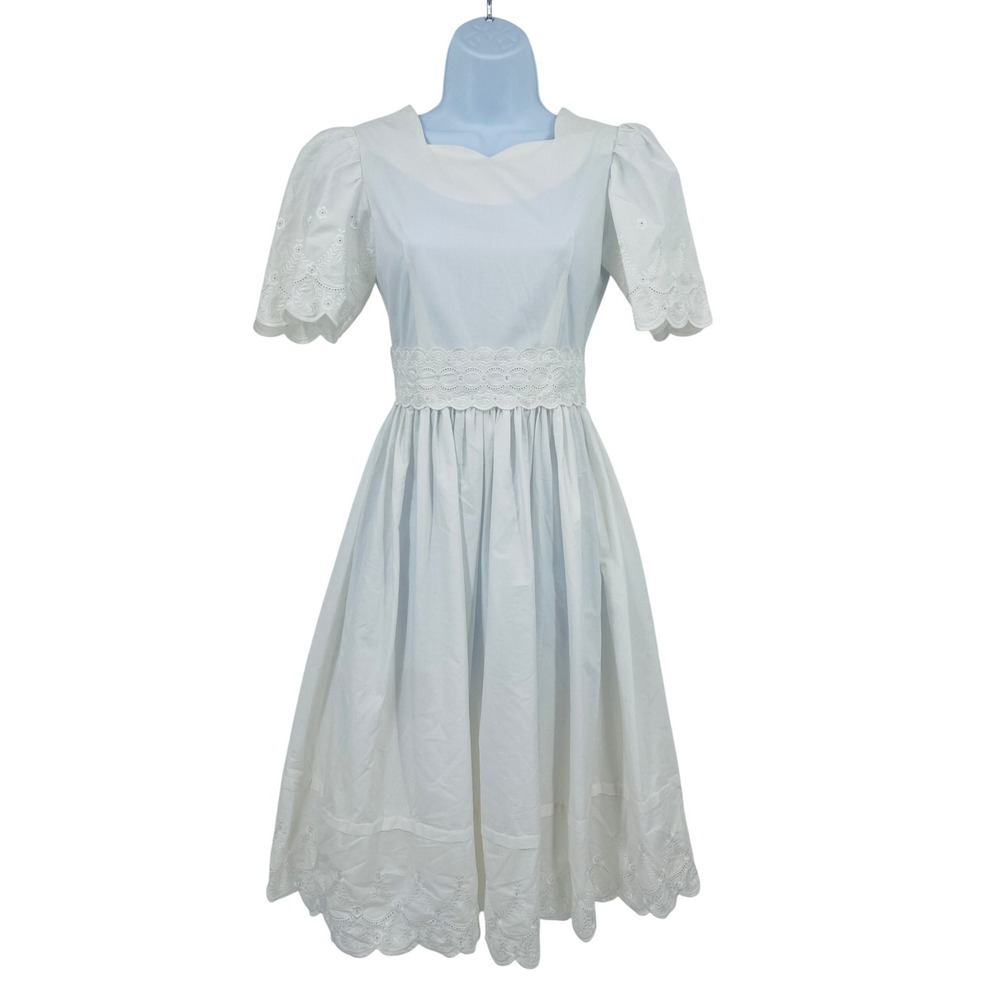 Handmade Vintage Dress Women Small White Eyelet Lace Puff Sleeve Fit & Flare